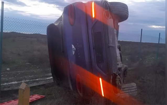 bentley-ile-qeza-toretdi-kemer-heyatini-xilas-etdi