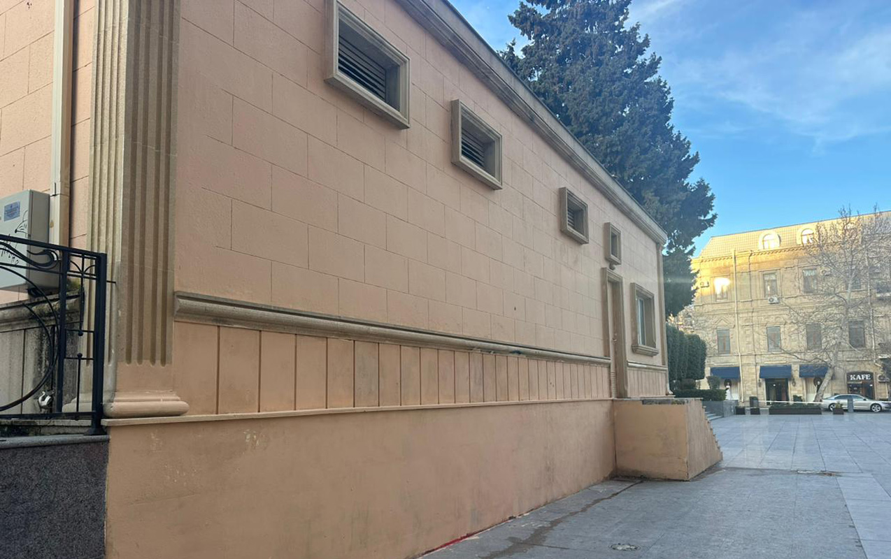 nizami-kino-merkezinin-binasinin-gorunusu-berpa-edildi