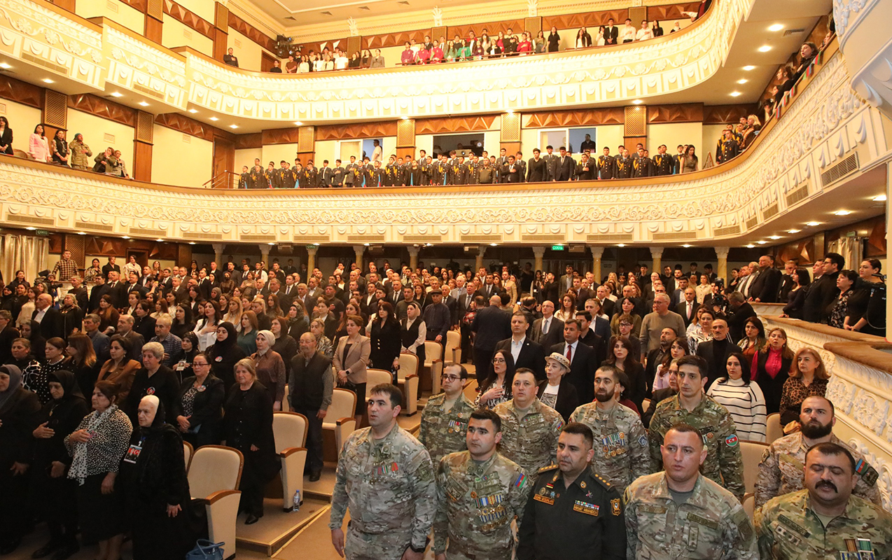 aprel-doyuslerinin-10-cu-ildonumunde-zefer-yolu-teqdim-olundu