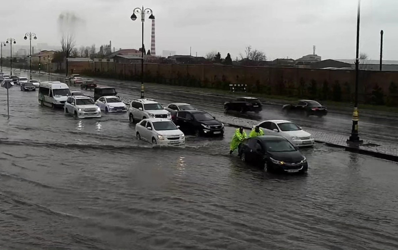 yagis-bu-yollarda-tixaca-sebeb-oldu