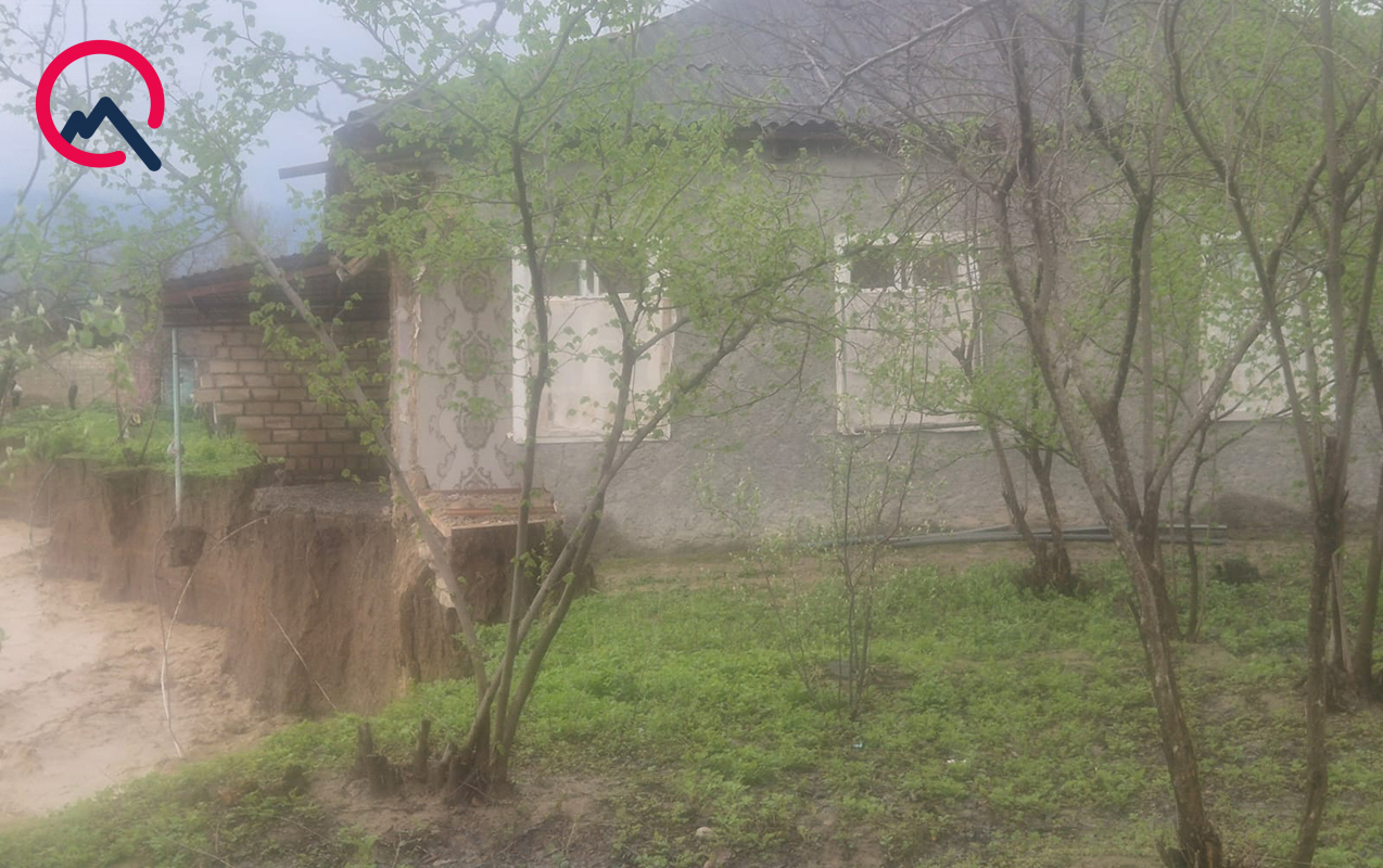 sabranda-evi-su-apardi-sakinler-texliye-olundu