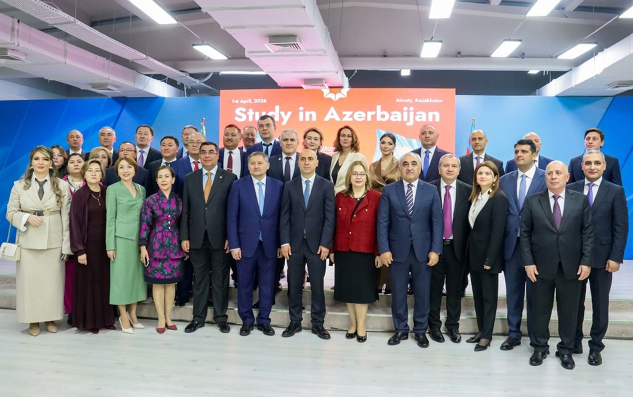 azerbaycan-universiteti-qazaxistanda-kecirilen-tehsil-sergisinde-temsil-olunur