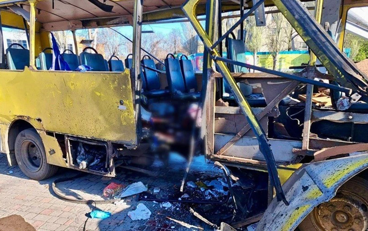 ukraynada-avtobusa-dronla-hucum-edildi