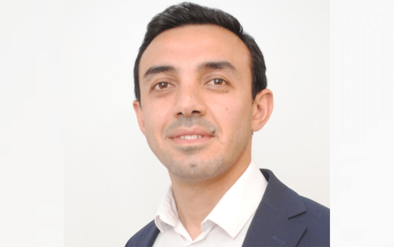 merkezi-bankin-departament-rehberi-isden-cixdi