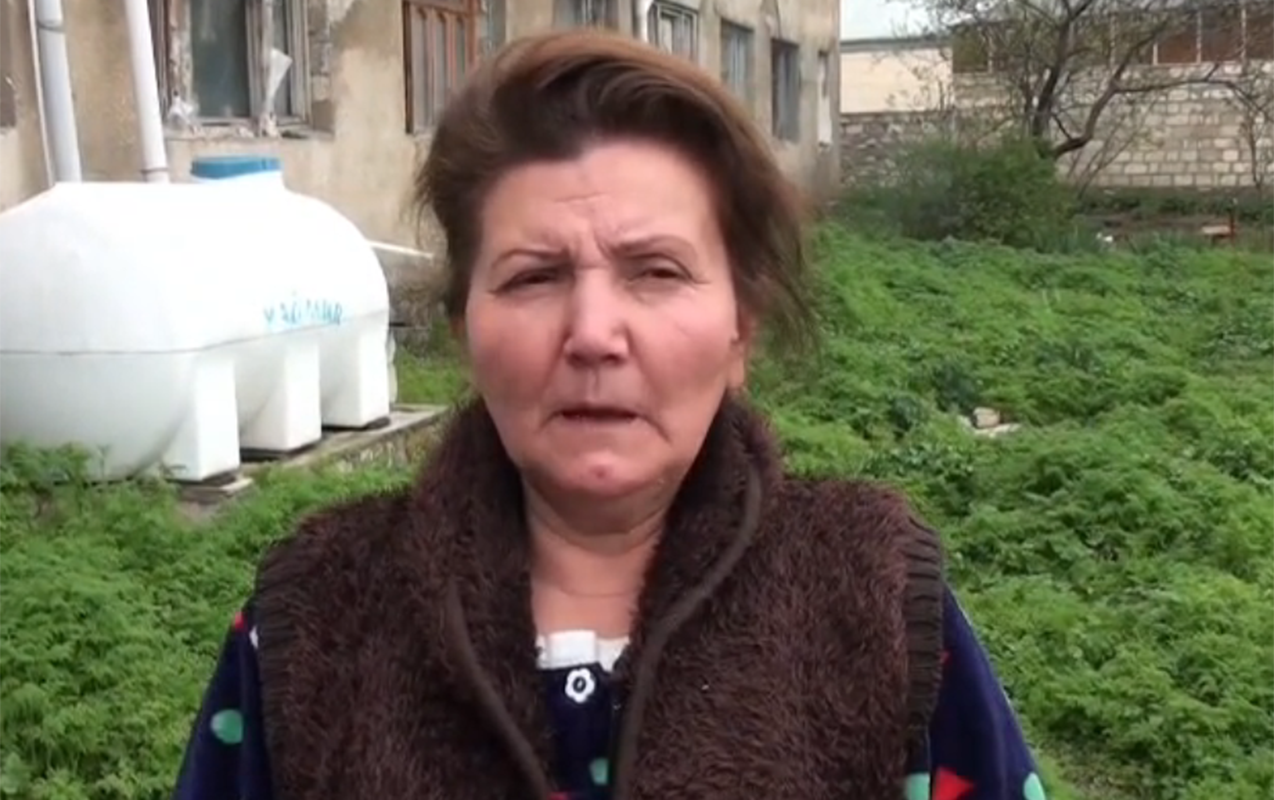 usaqlari-dilendirir-oyredir-ki-1-yox-5-manati-goturun