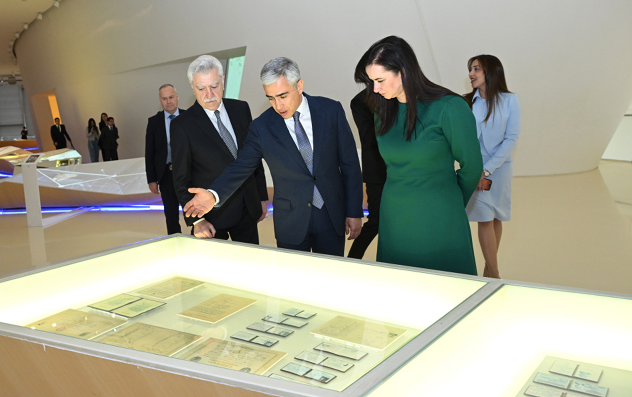 litvanin-bas-naziri-heyder-eliyev-merkezinde