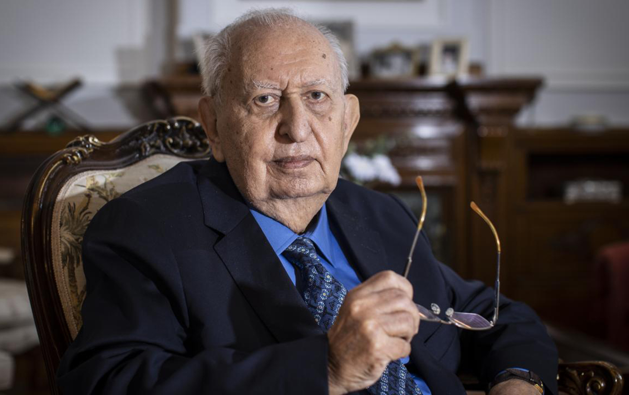 turkiye-parlamentinin-sabiq-sedri-vefat-etdi