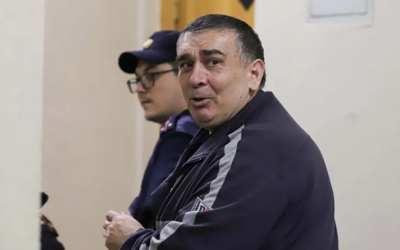 sixlinski-ve-ogluna-novbeti