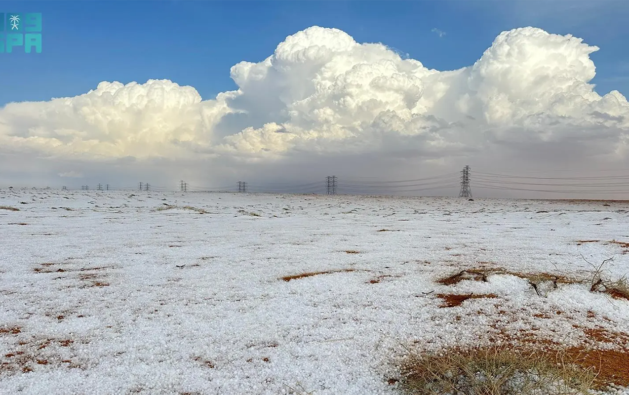 sehraya-dolu-yagdi-qeyri-adi-qis-menzeresi-uze-cixdi