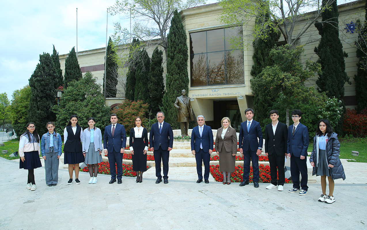 bineqedide-konfrans-kecirildi