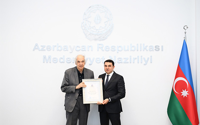 ramiz-hesenogluna-fexri-diplom-verildi