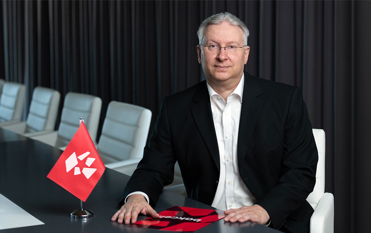 bakcellin-bas-icraci-direktoru-vezifesinden-ayrilib