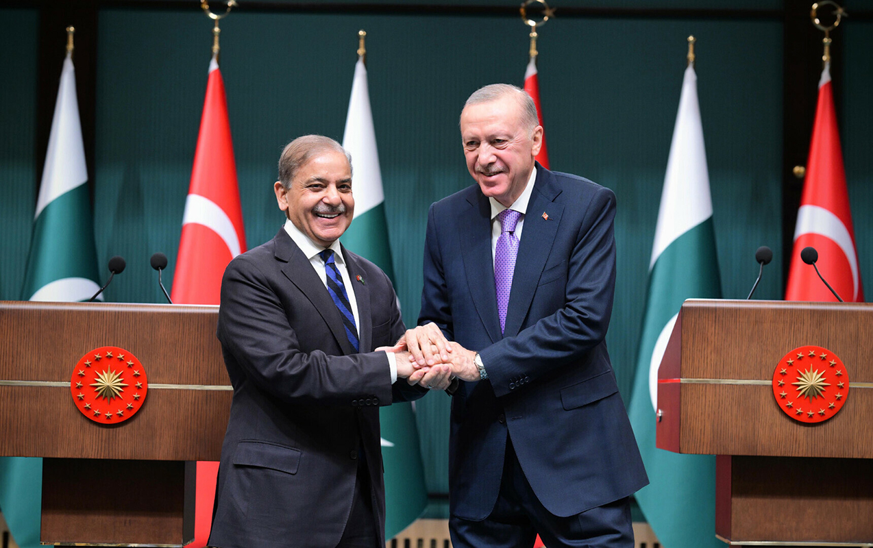 sahbaz-serif-turkiyeye-gelecek