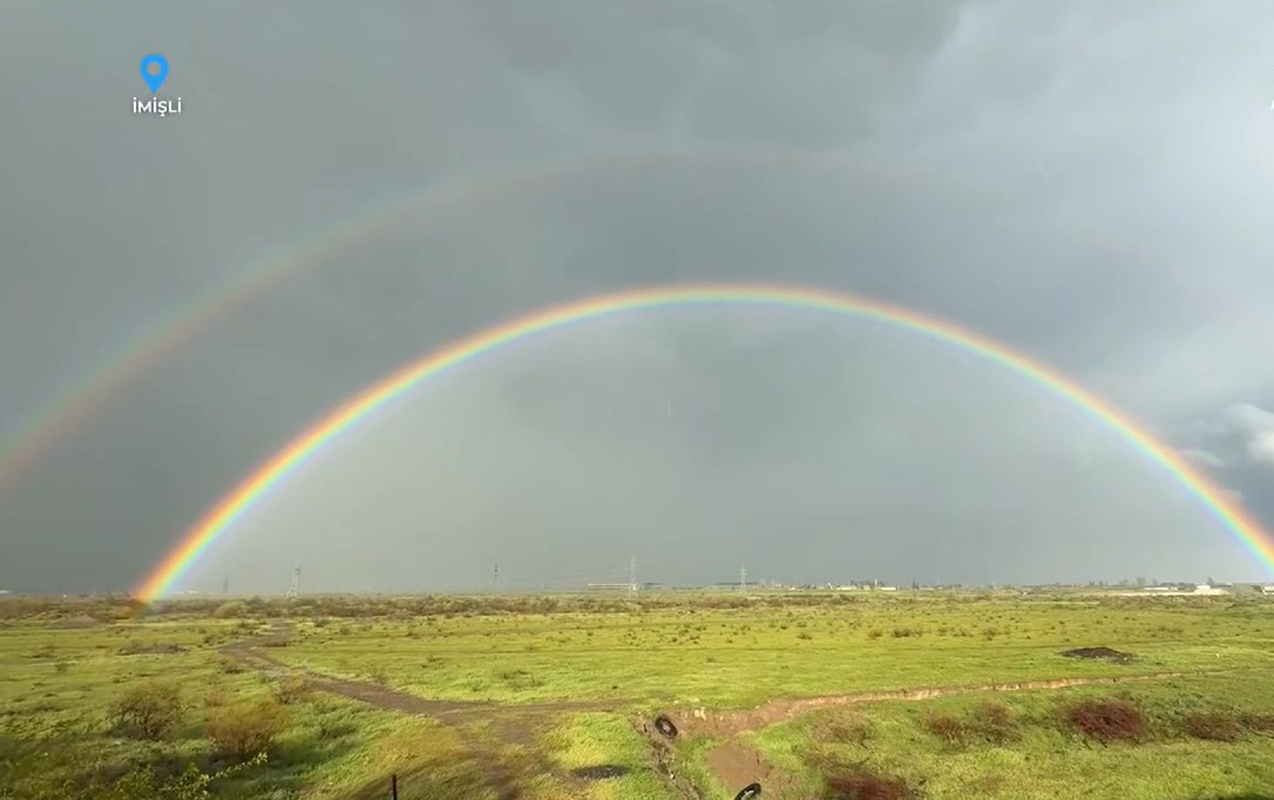 yagisdan-sonra-tebiet-rengden-iki-korpu-saldi