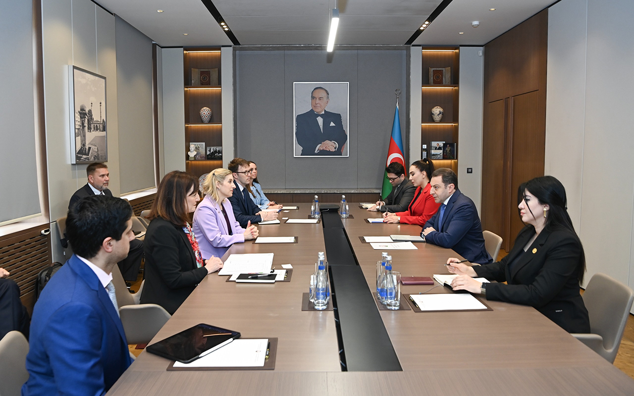 azerbaycanla-abs-arasinda-strateji-terefdasliq-xartiyasini-muzakire-etdiler
