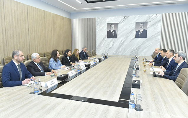 resad-nebiyev-asiya-inkisaf-bankinin-numayende-heyeti-ile-gorusdu