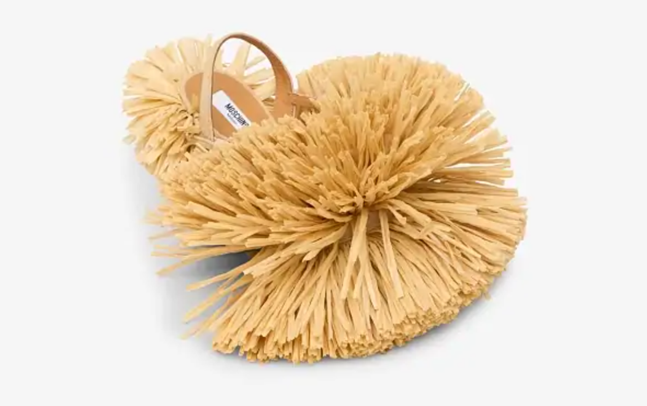 moschinonun-1900-manatliq-sungeri