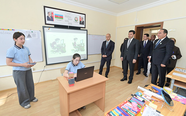 emin-emrullayev-xacmazda-tedris-prosesi-ile-tanis-olub