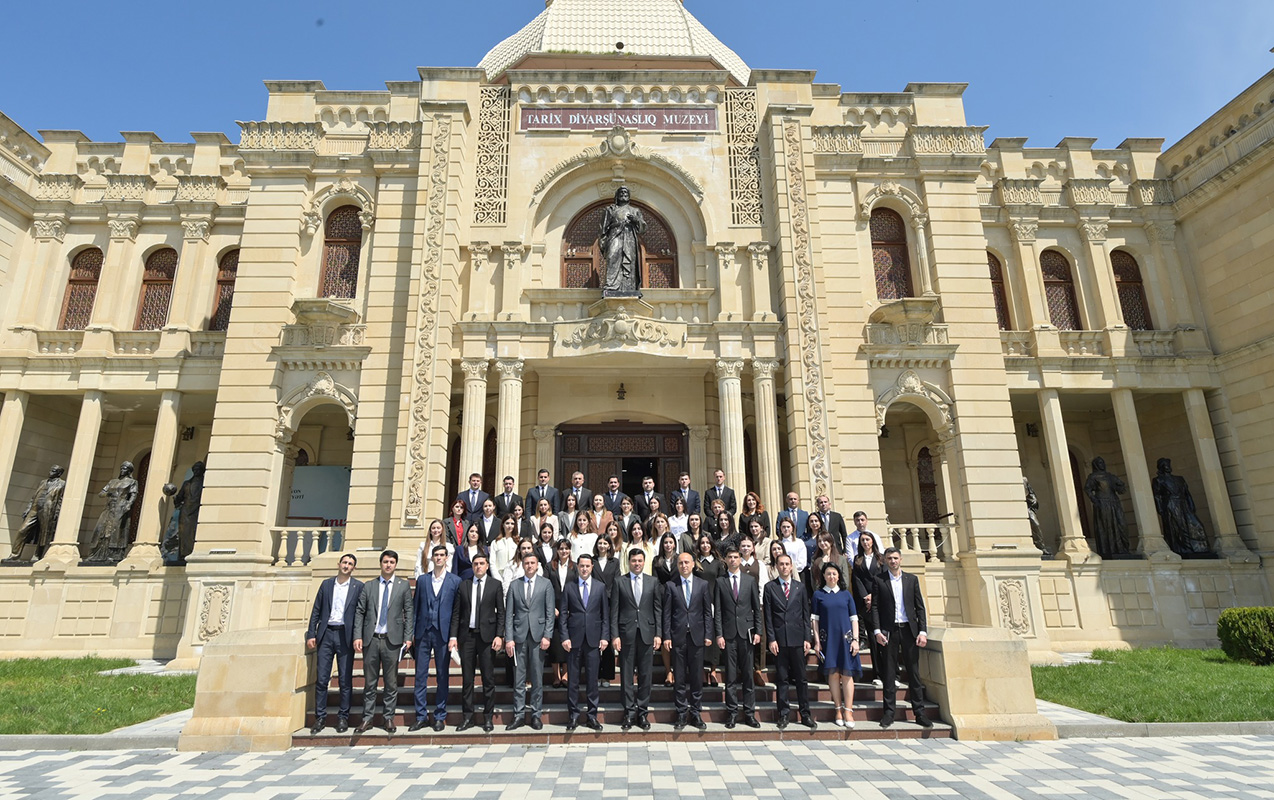 nazir-quba-xacmaz-regionu-uzre-tehsil-iscileri-ile-gorusdu