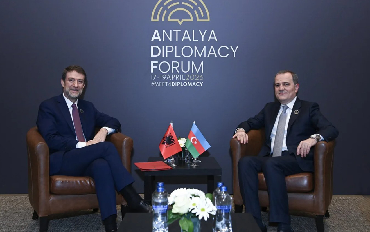 ceyhun-bayramov-albaniyali-hemkari-ile-gorusdu