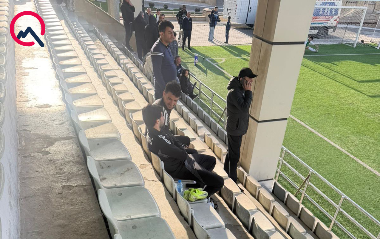 qurban-qurbanovun-cezalandirdigi-elvin-ve-abbas-tribunadan-matca-baxdilar