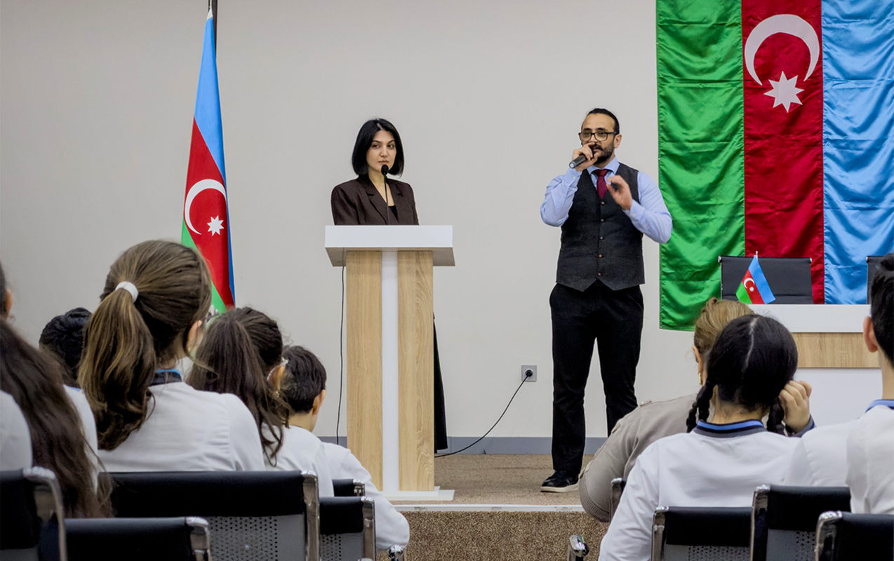 ady-sagirdlere-telim-kecdi