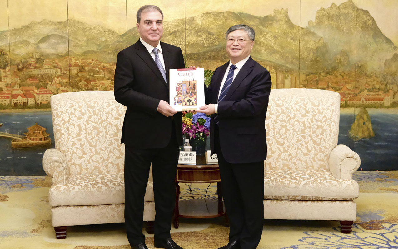 gence-ile-cindao-seherleri-arasinda-emekdasliq-elaqeleri-genislenir