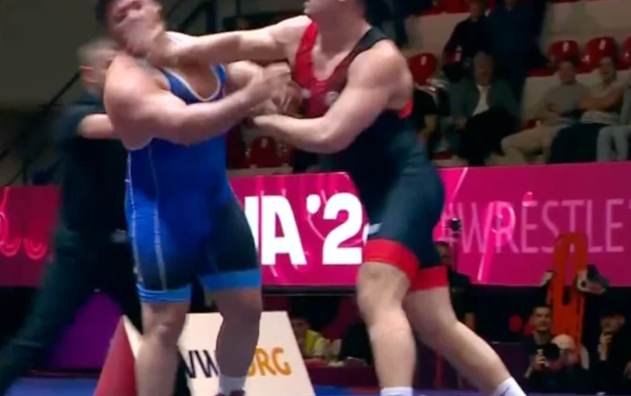 meglub-oldu-deye-reqibine-sille-vurdu