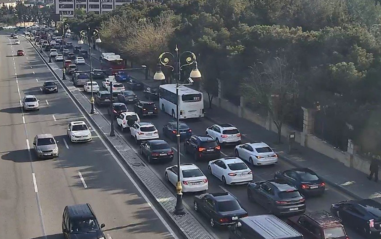 hazirda-baki-yollari