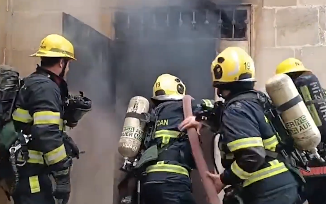 xususi-internat-mektebinin-yataqxanasinda-yangin