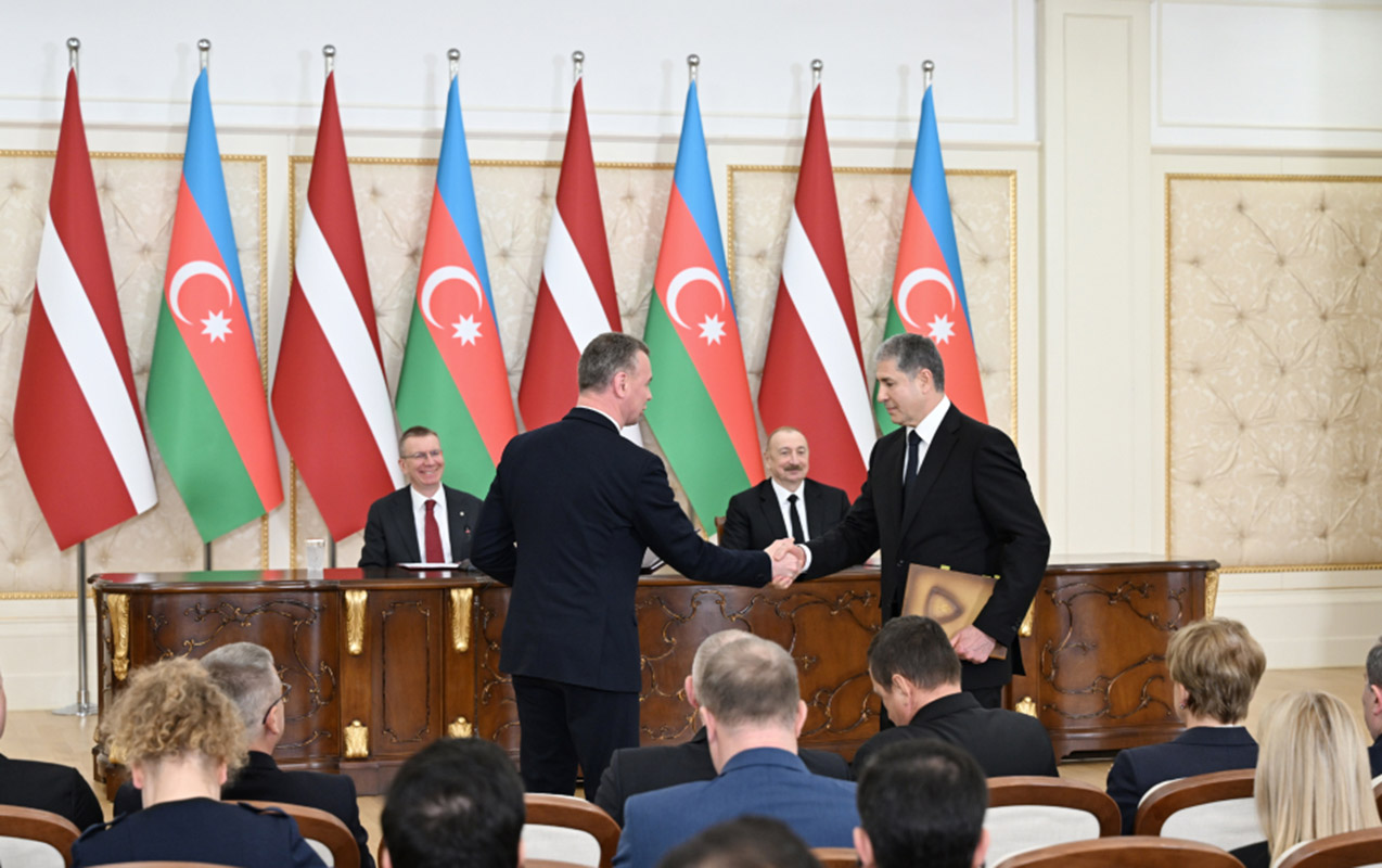 azerbaycan-latviya-senedleri-mubadile-olundu