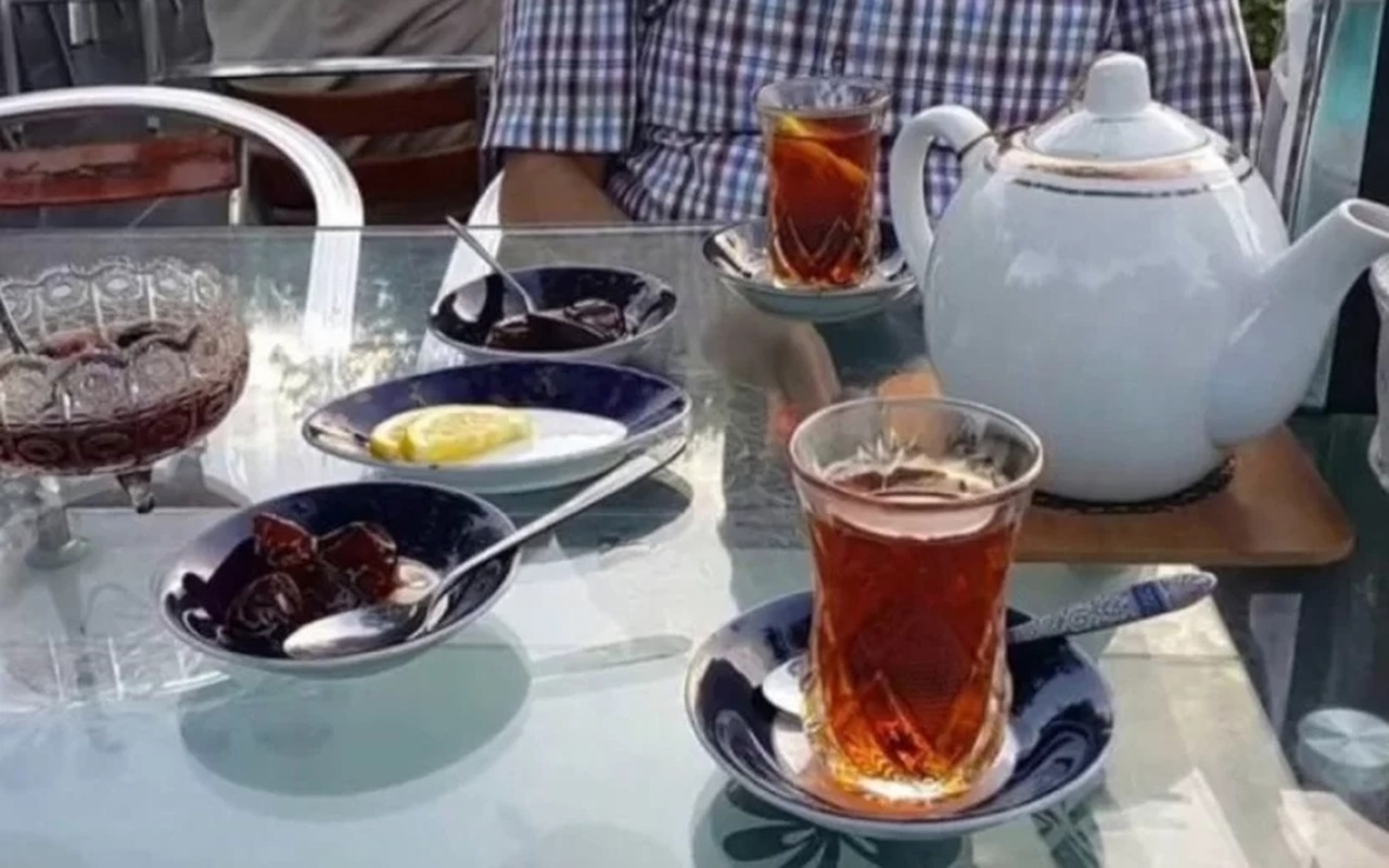 92-yasli-kisi-kafede-oldu