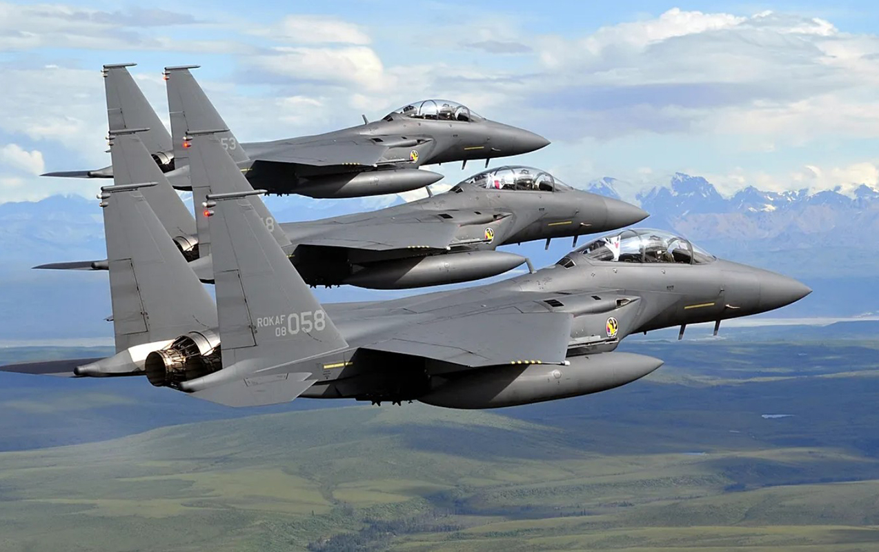 pilotlar-selfi-cekerken-teyyareler-toqqusub