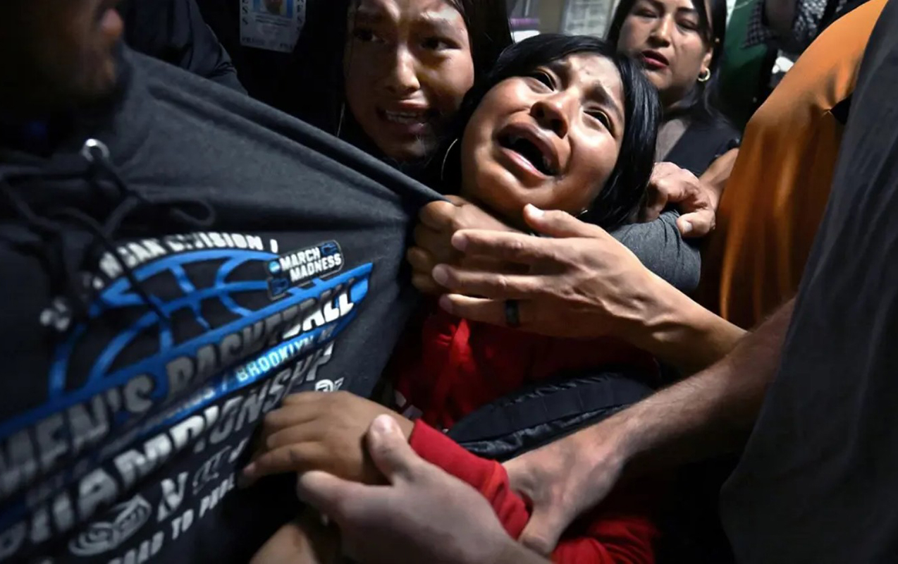 ayriligin-seklini-cekib