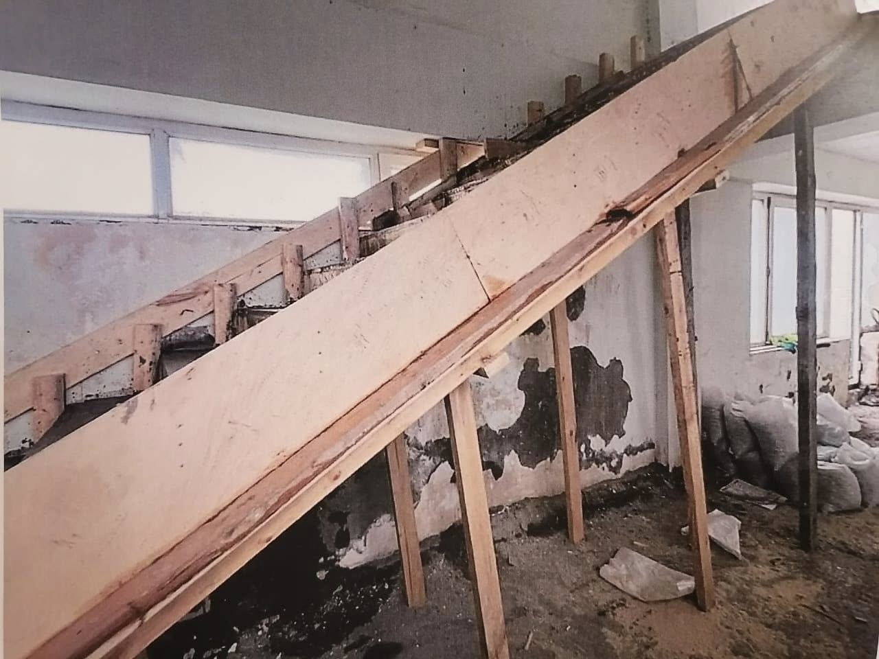 bakida-binanin-texniki-sahesi-menzil-kimi-senedlesdirildi