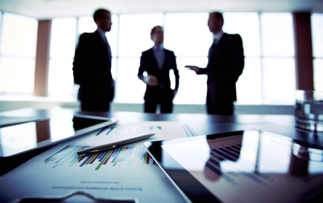 azerbaycanda-biznes-niye-artiq-kohne-qaydada-islemek-istemir