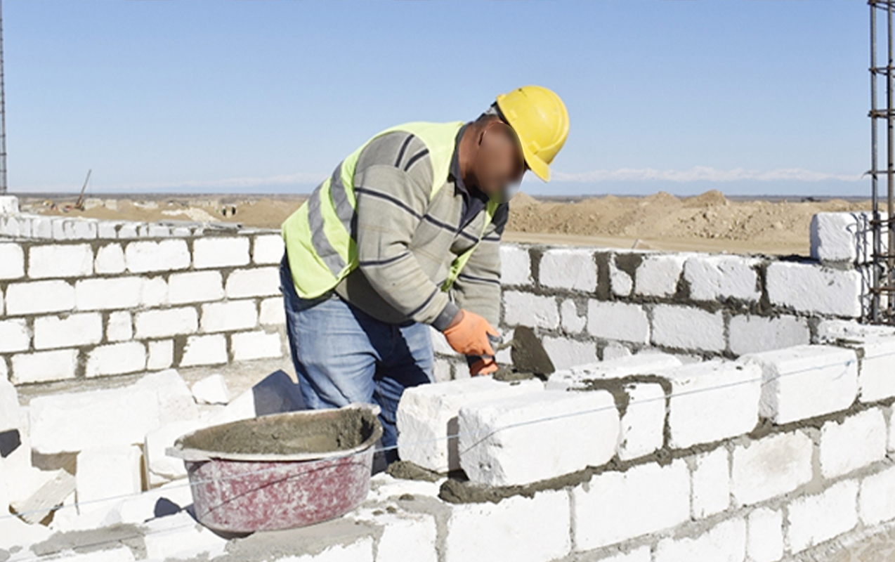 islediyi-evin-ikinci-mertebesinden-yixilib-oldu