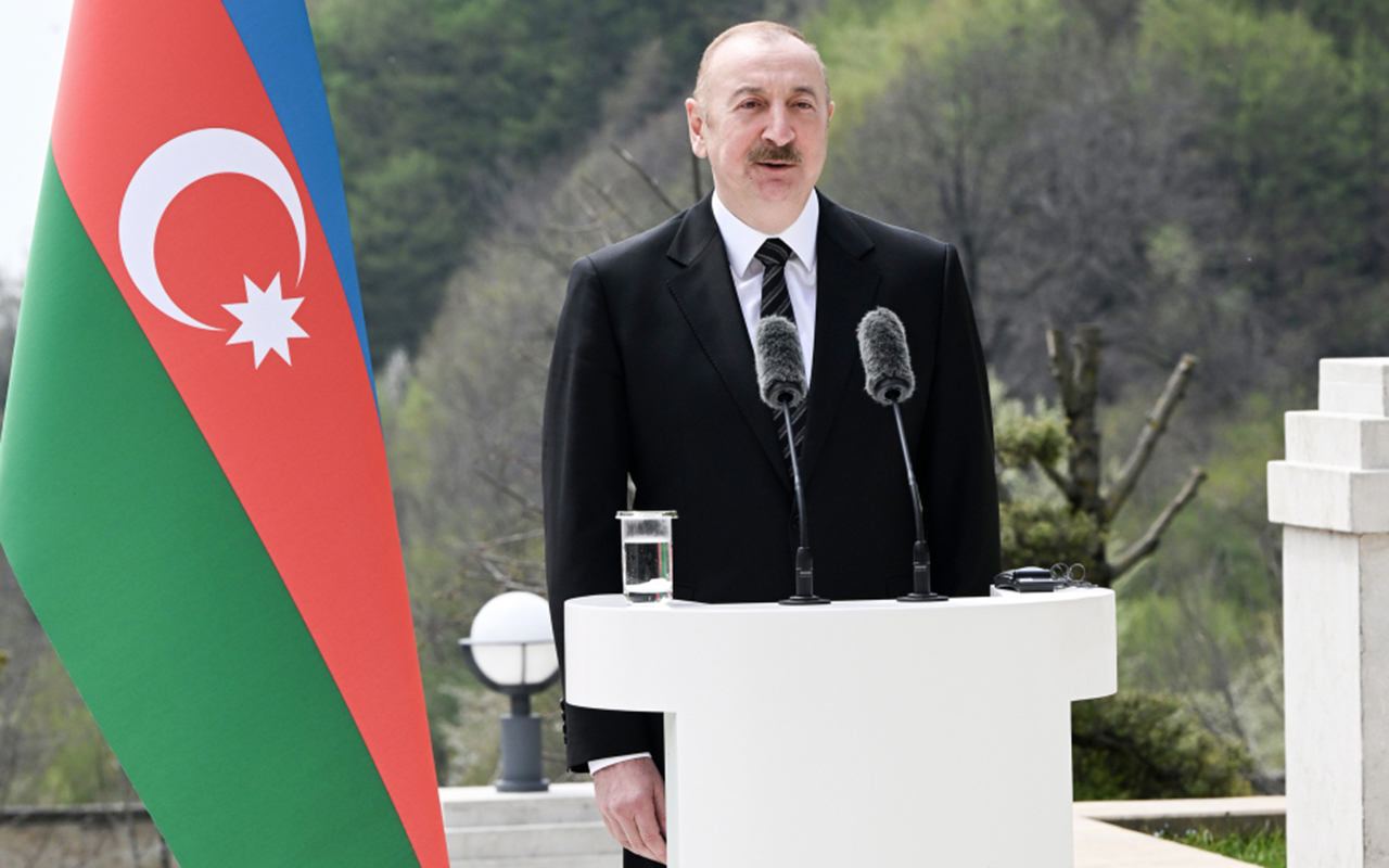 cexiya-ile-cox-feal-siyasi-dialoqumuz-var