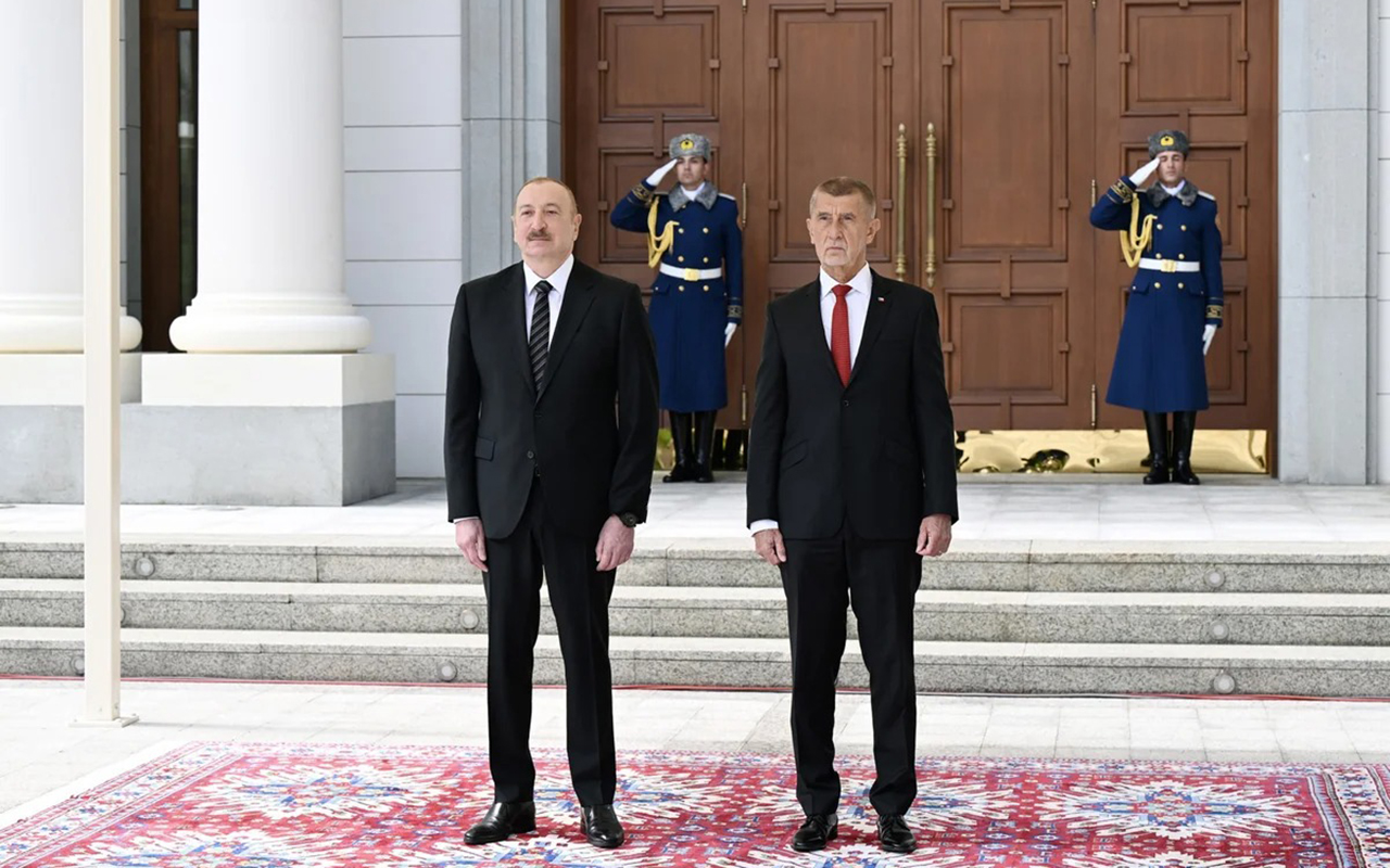 andrey-babisin-qebele-seferi-azerbaycanin-artan-beynelxalq-nufuzunun-gostericisi