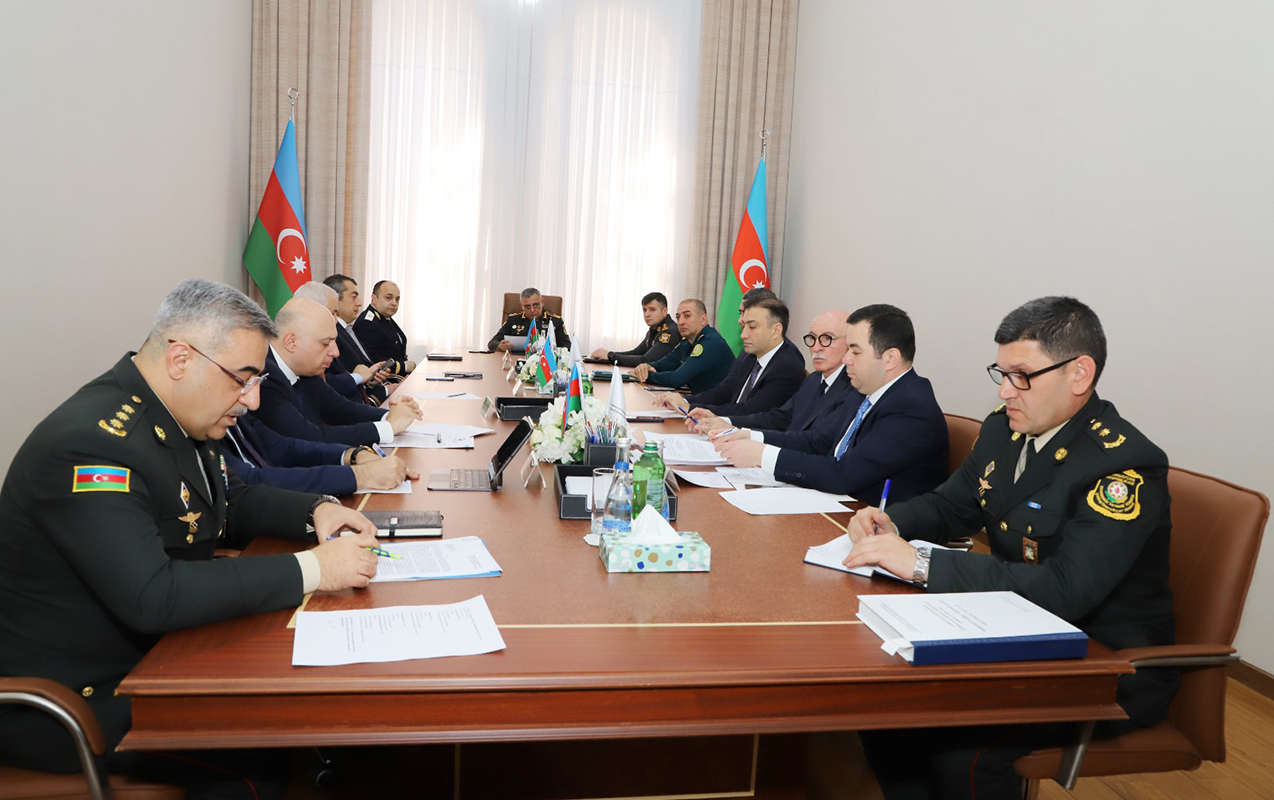 aprel-cagirisinin-gedisati-muzakire-olundu