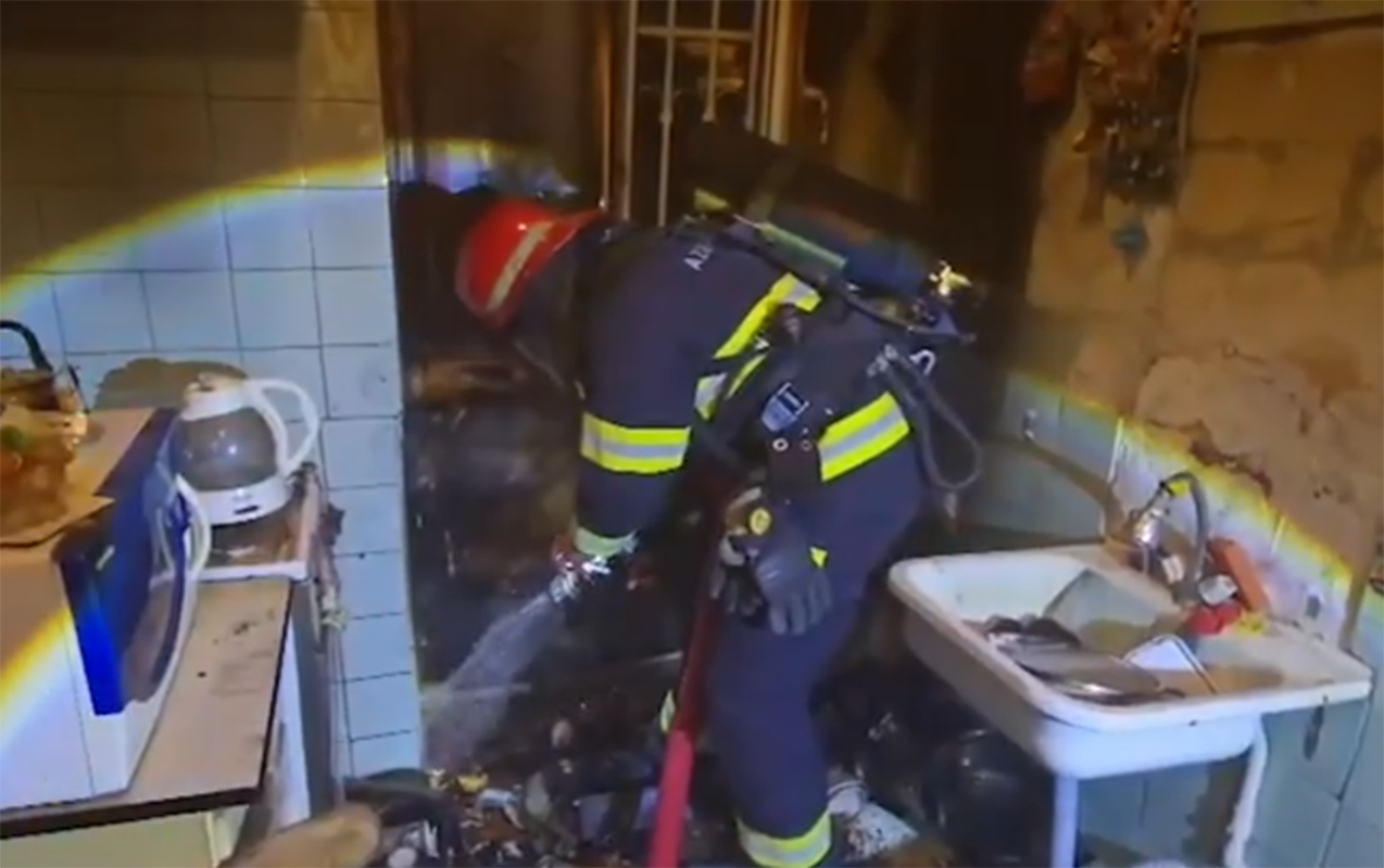 bakida-yasayis-binasinda-yangin-olub