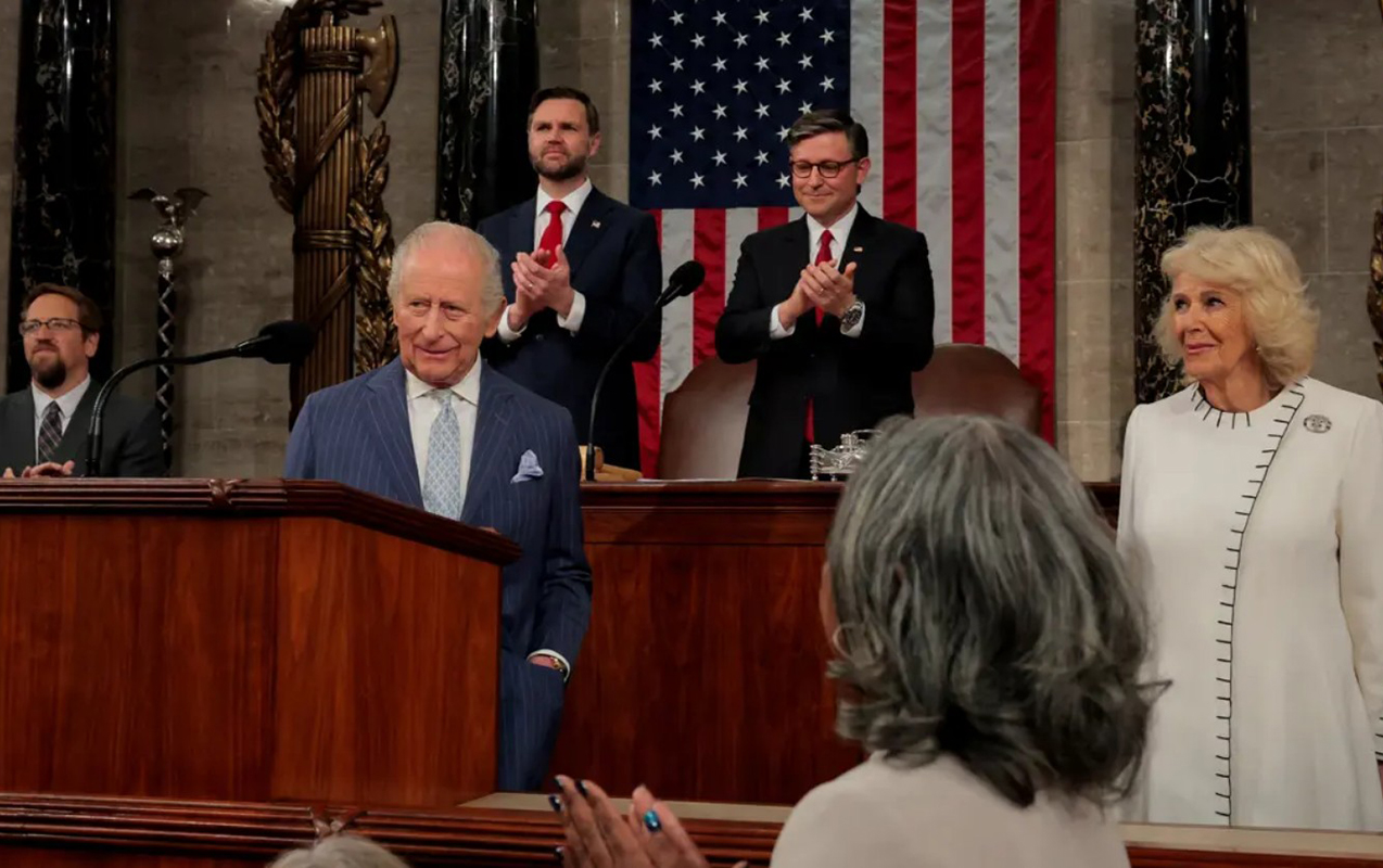 35-il-sonra-bunu-eden-ilk-britaniya-monarxi-oldu