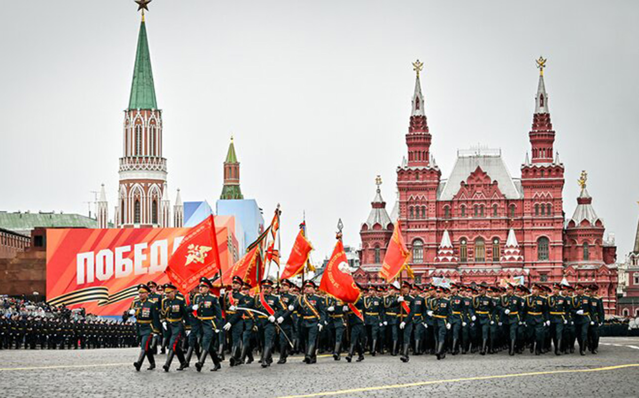 moskvadaki-paradda-herbi-texnika