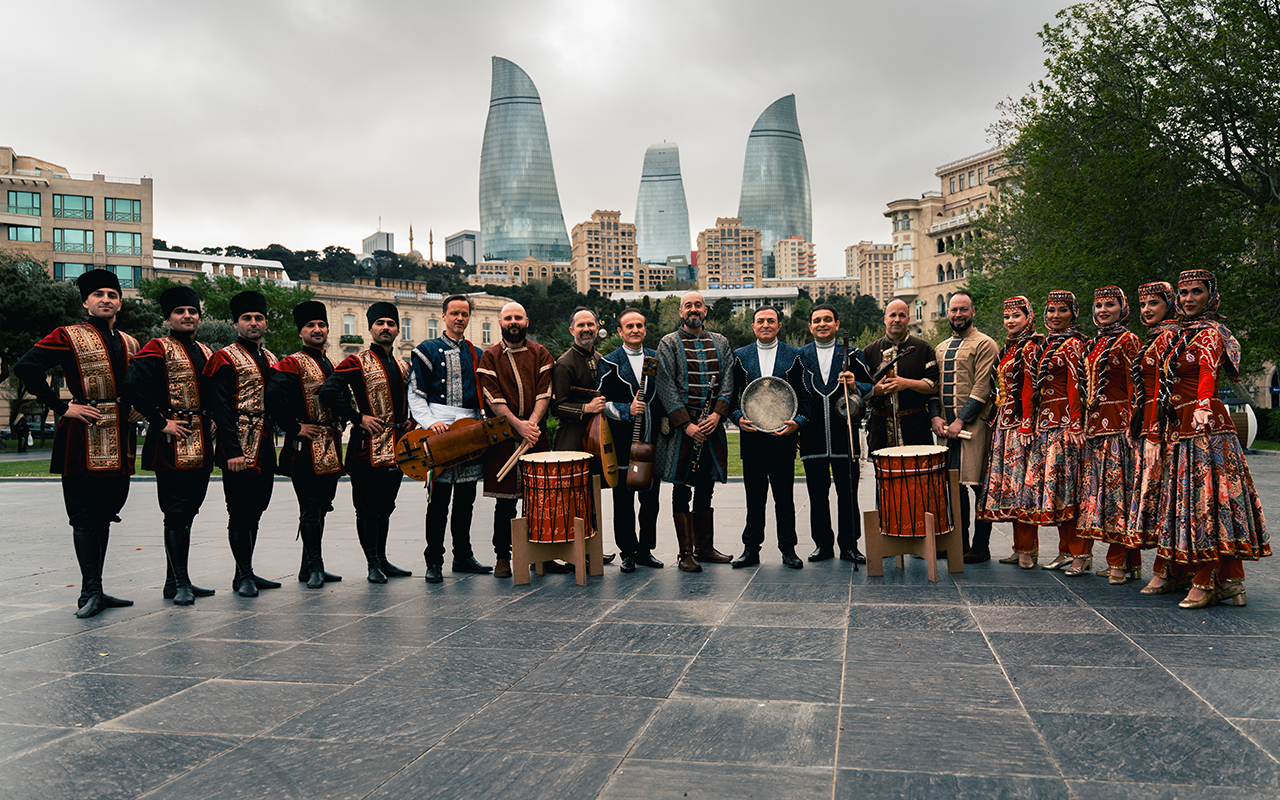 heyder-eliyev-fondunun-desteyi-ile-macar-rapsodiya-layihesi-azerbaycanda-cekilisler-edir