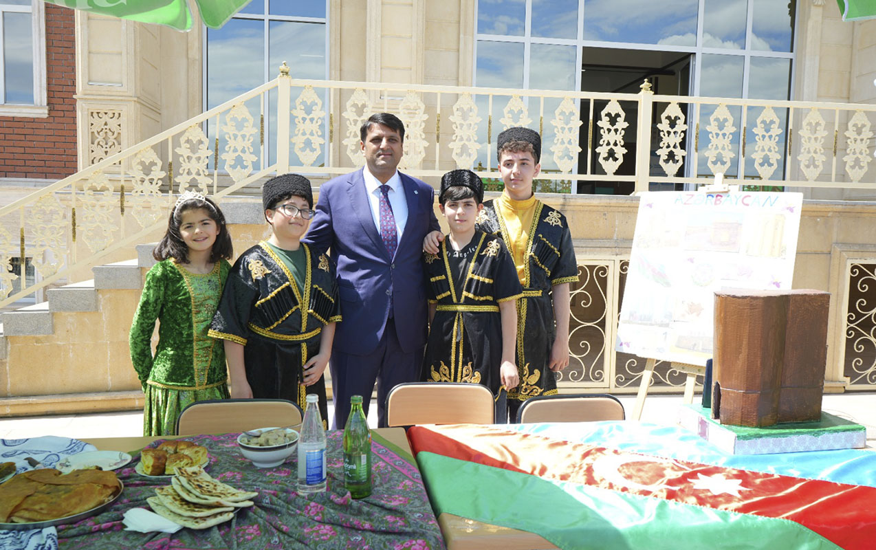 ndu-nezdinde-beynelxalq-kembric-mektebinde-medeniyyet-festivali-kecirildi