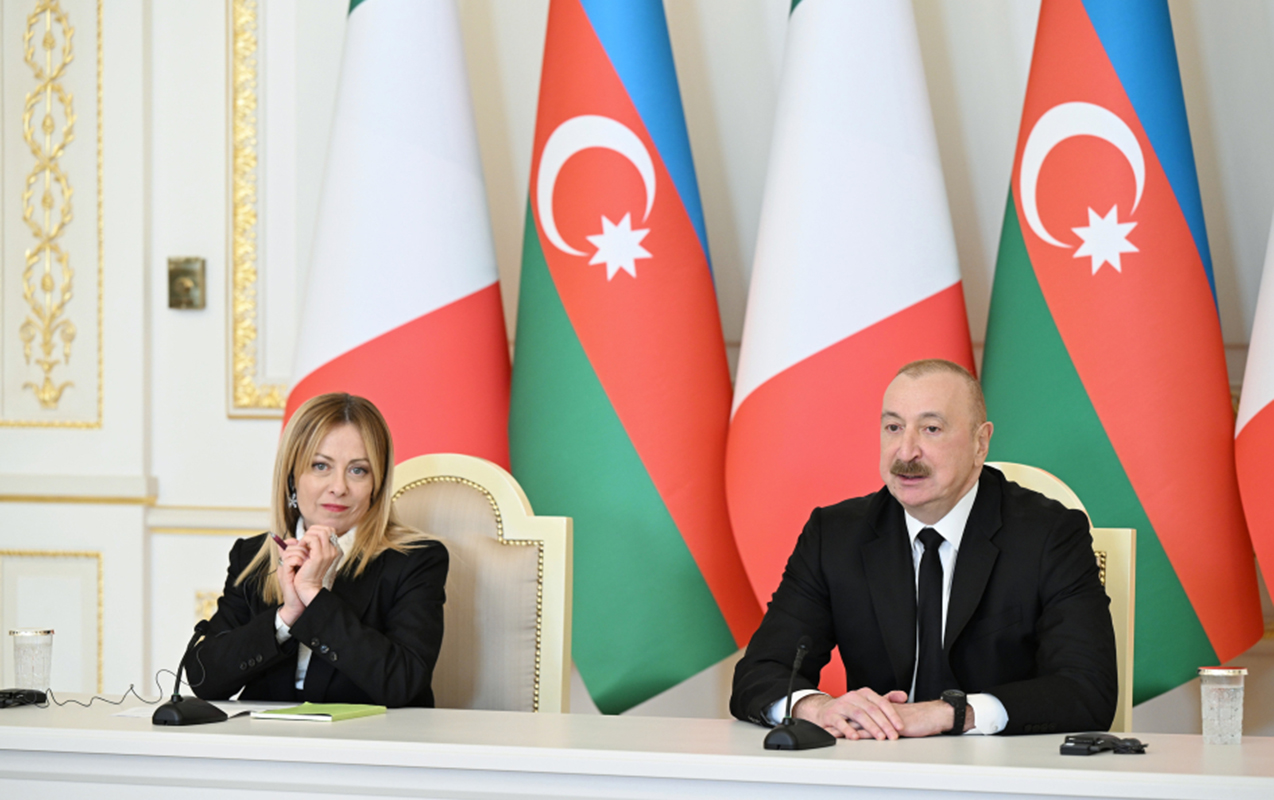 ermenistandan-azerbaycana-gelmeyiniz-xususi-mena-dasiyir