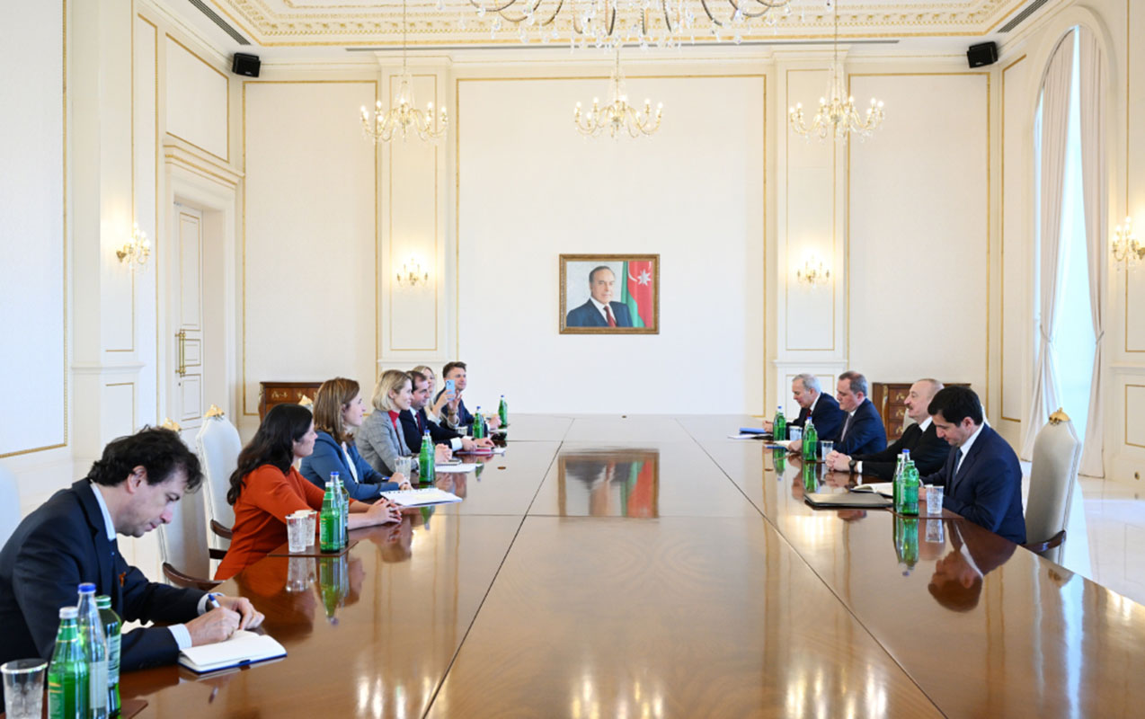 prezident-kallasin-basciliq-etdiyi-numayende-heyetini-qebul-etdi