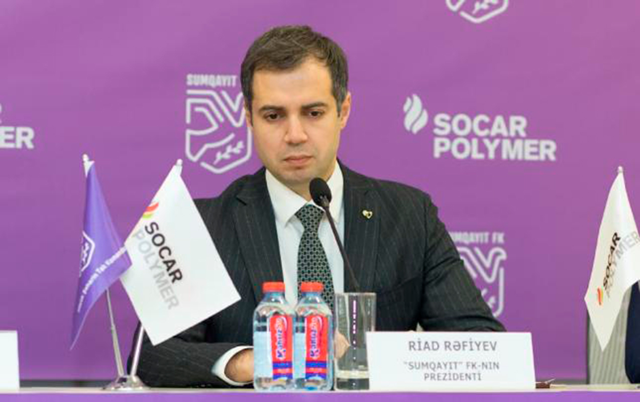 sumqayitin-prezidenti-hakimler-otagina-girdi
