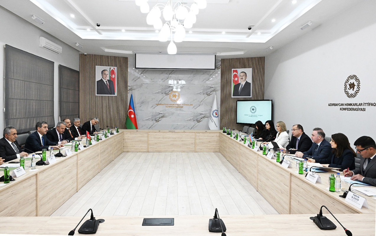 azerbaycan-ve-turkiye-hemkarlar-ittifaqlari-arasinda-emekdasliq-genislenir
