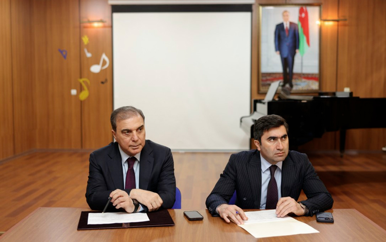 niyazi-bayramov-vetendaslarla-novbeti-seyyar-gorus-kecirib